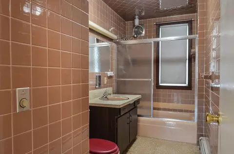7 Prentice St, Worcester, MA 01604 photo 8