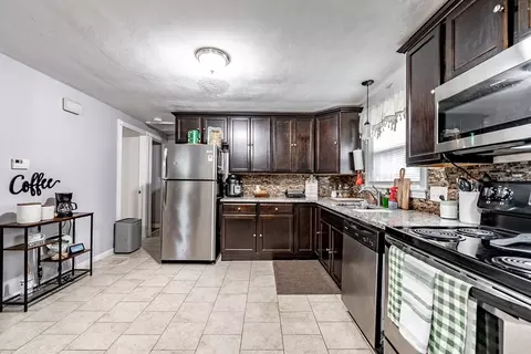 Kitchen - 17 Mark St, Springfield, MA 01129 photo 4 of 4