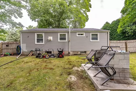 Exterior - 17 Mark St, Springfield, MA 01129 photo 5 of 8