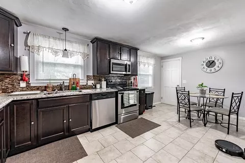 Kitchen - 17 Mark St, Springfield, MA 01129 photo 1 of 4