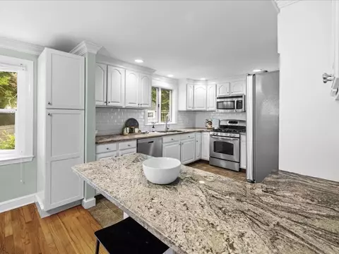 16 Lilly Ln, Dedham, MA 02026 photo 9
