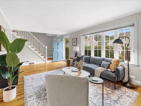 16 Lilly Ln, Dedham, MA 02026 photo 4