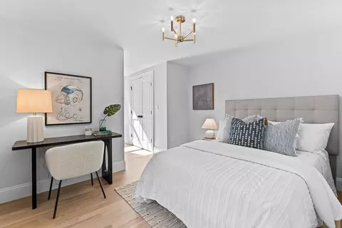 Bedroom - 25 Thomas Rd, Wellesley, MA 02482 photo 2 of 4
