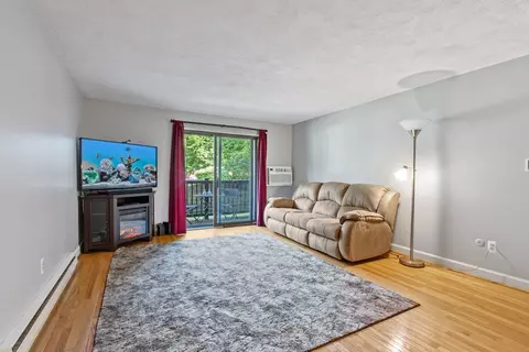 5 Walker Rd #8, North Andover, MA 01845