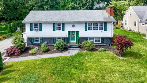 129 Starr Ave, Lowell, MA 01852