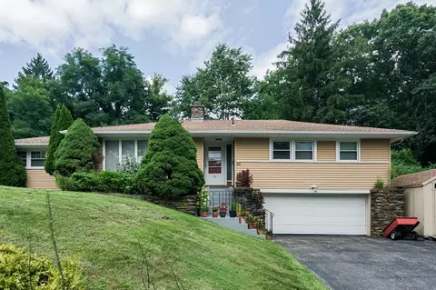 20 Pleasant St, Paxton, MA 01612