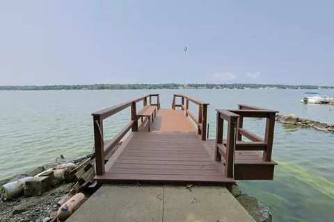 155 Plymouth Blvd, Westport, MA 02790