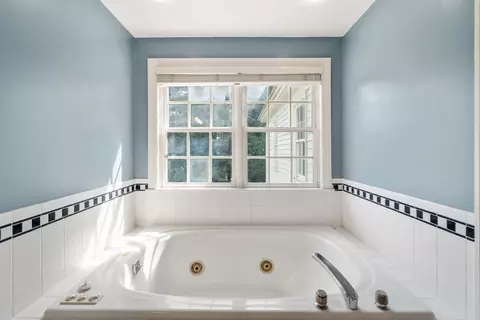Bath - 495 Common, Dedham, MA 02026 photo 5 of 6