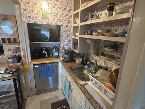 12 Sumner St, Saugus, MA 01906 photo 6