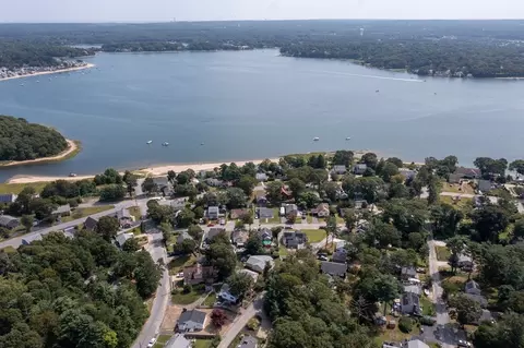 6 Nokomis Rd, Buzzards Bay, MA 02532 photo 9