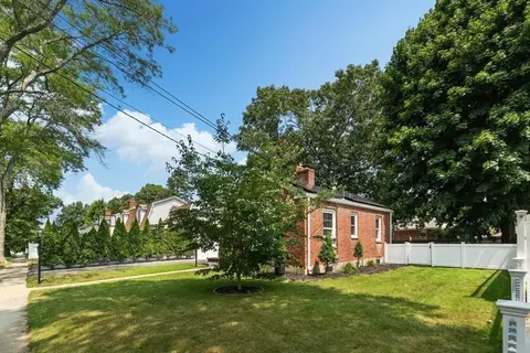 17 Dewitt Rd, Stoneham, MA 02180 photo 33
