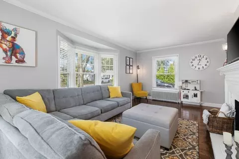 17 Dewitt Rd, Stoneham, MA 02180 photo 5
