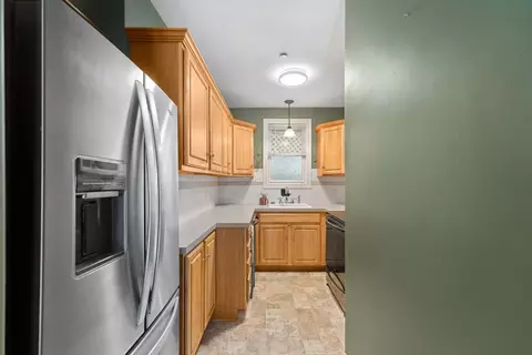 313 Durfee St #1S, Fall River, MA 02720 photo 9