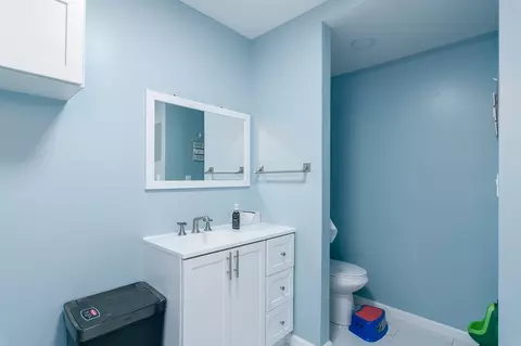 Bath - 39 Marland, Worcester, MA 01606 photo 1 of 3
