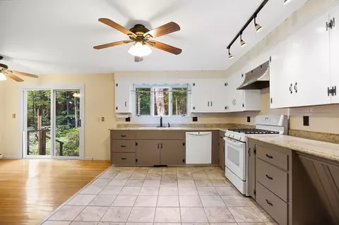 430 Long Plain Rd, Leverett, MA 01054 photo 6