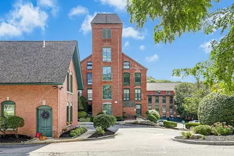 14 Sanford St #5, Medway, MA 02053