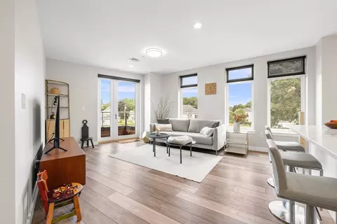 642 Main St #302, Wakefield, MA 01880