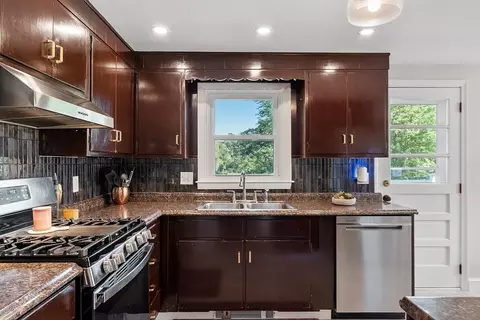 7 Rolling Ln, Hudson, MA 01749 photo 10