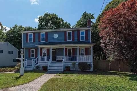 28 Francis Dr, Reading, MA 01867 photo 2
