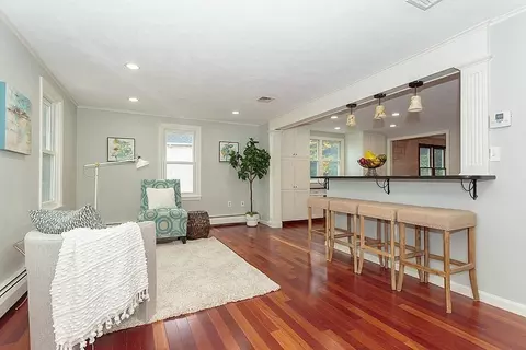 28 Francis Dr, Reading, MA 01867 photo 4