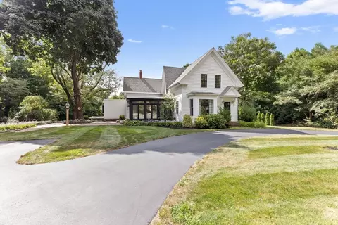 481 High St, Hanson, MA 02341