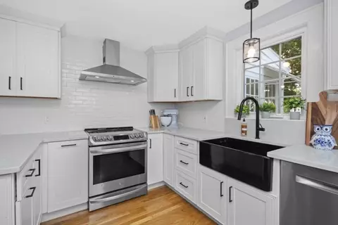 12 Stanton Rd, Milton, MA 02186 photo 4