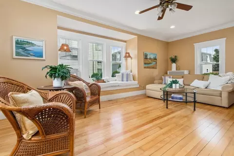 34 Washington St, Reading, MA 01867 photo 11