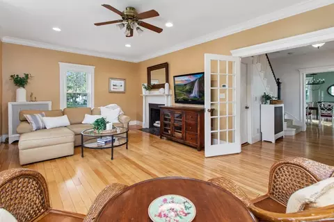 34 Washington St, Reading, MA 01867 photo 8