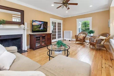 34 Washington St, Reading, MA 01867 photo 9