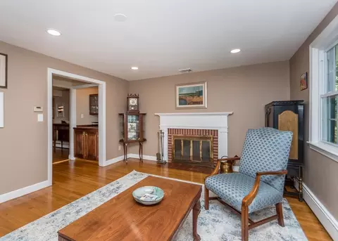 25 Trout Pond Ln, Needham, MA 02492 photo 4