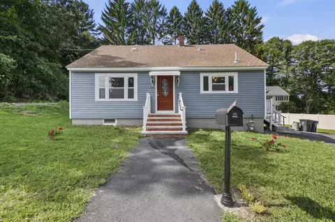 17 Mercier St, Dracut, MA 01826