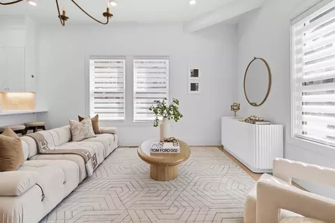 274 Chelsea St #1, Boston, MA 02128
