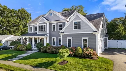 28 Old Farm Rd, Needham, MA 02492 photo 2