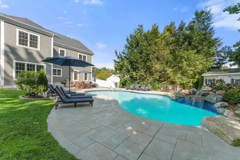 28 Old Farm Rd, Needham, MA 02492 photo 35