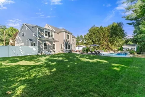 28 Old Farm Rd, Needham, MA 02492 photo 38