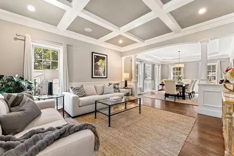 28 Old Farm Rd, Needham, MA 02492 photo 6