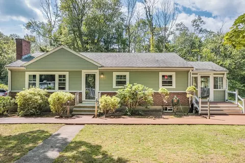 270 High St, Holliston, MA 01746
