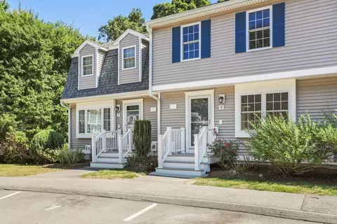 8 Benjamin Landing Ln #8, Franklin, MA 02038