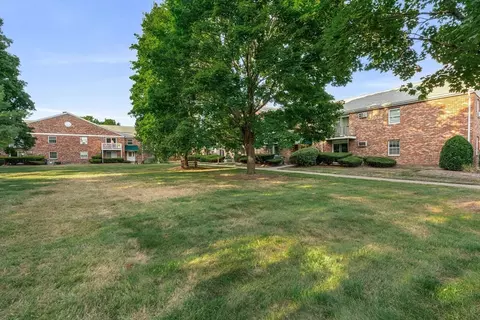 56 Townsend St #C23, Abington, MA 02351