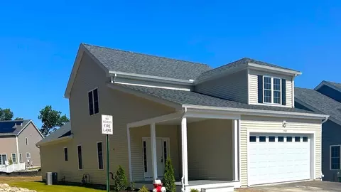 179 Crownshield Ave # -D, Uxbridge, MA 01569