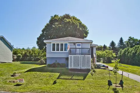 84 Orient St, Worcester, MA 01604