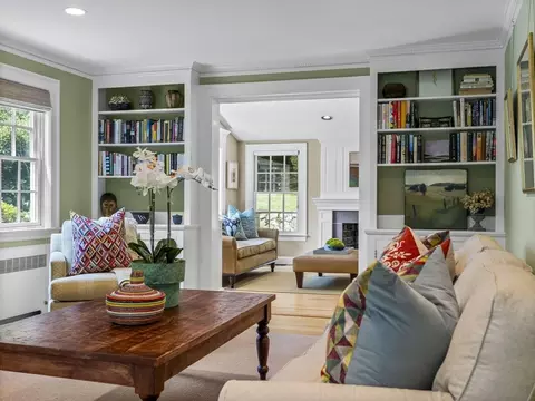 33 Thackeray Rd, Wellesley, MA 02481 photo 6