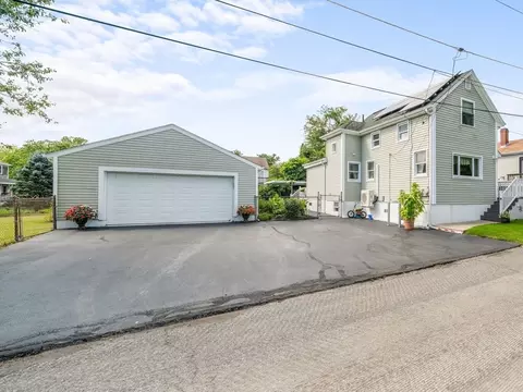 116 Adams St, Dartmouth, MA 02748