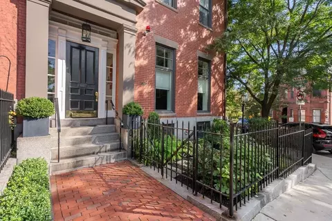 1 Monument Sq #3, Boston, MA 02129