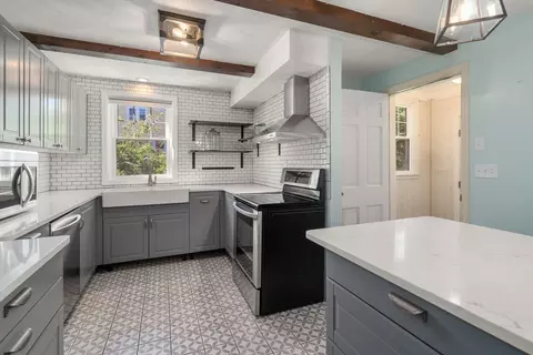 66 Berwick St, Worcester, MA 01602 photo 5