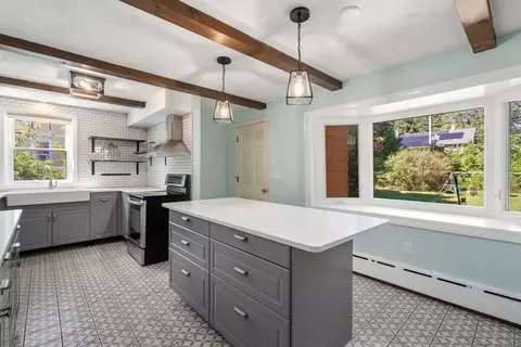 66 Berwick St, Worcester, MA 01602 photo 7