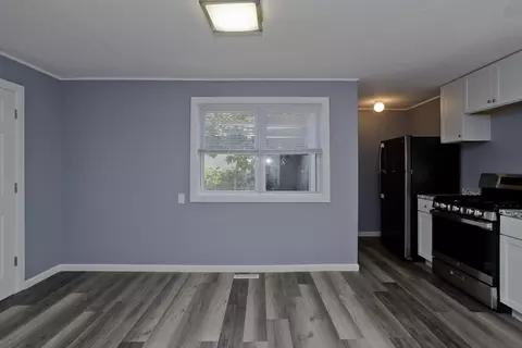 93 Hancock St, Springfield, MA 01109 photo 8