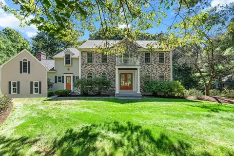 196 Newtown Rd, Acton, MA 01720