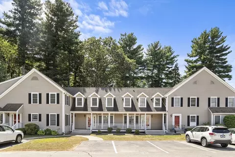 33 Bellwood Cir #33D, Bellingham, MA 02019