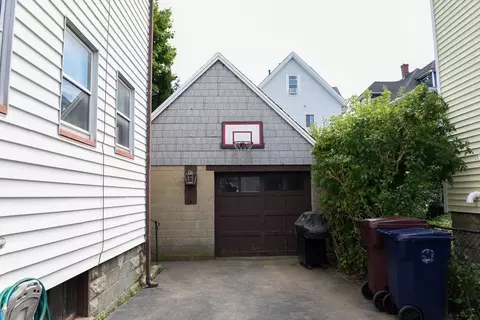 27 Woodward St, Everett, MA 02149 photo 3